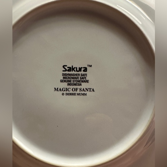 CHRISTMAS MARKDOWN!!  Festive Magic of Santa plates by Debbie Mumm - Picture 6 of 6